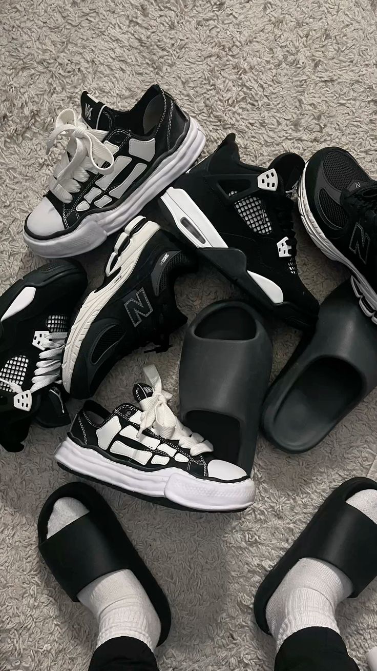 Sneakers & Slides