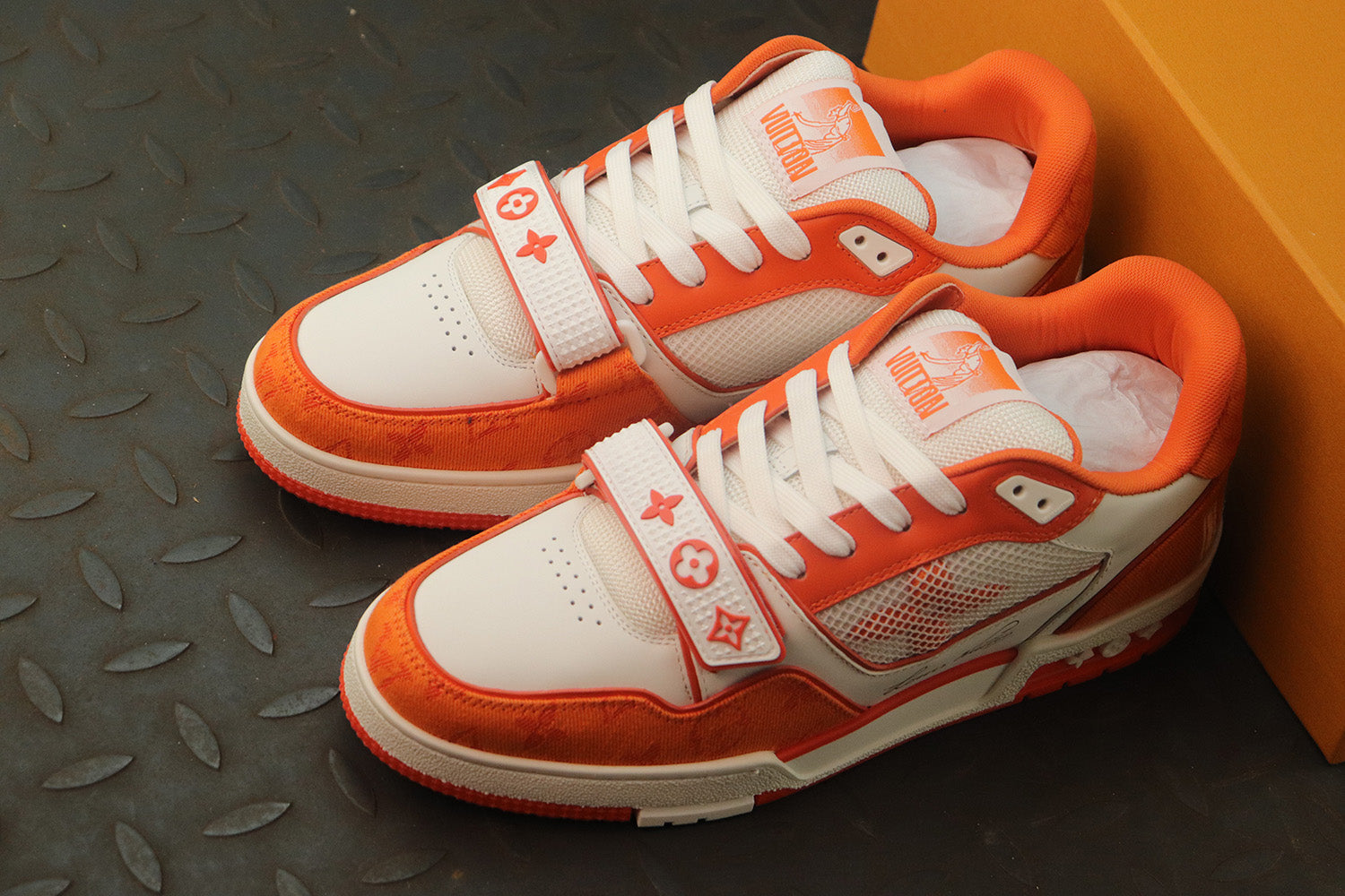 Louis Vuitton Trainer 'orange'