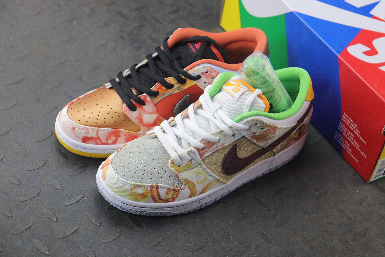 Nike SB Dunk Low CNY