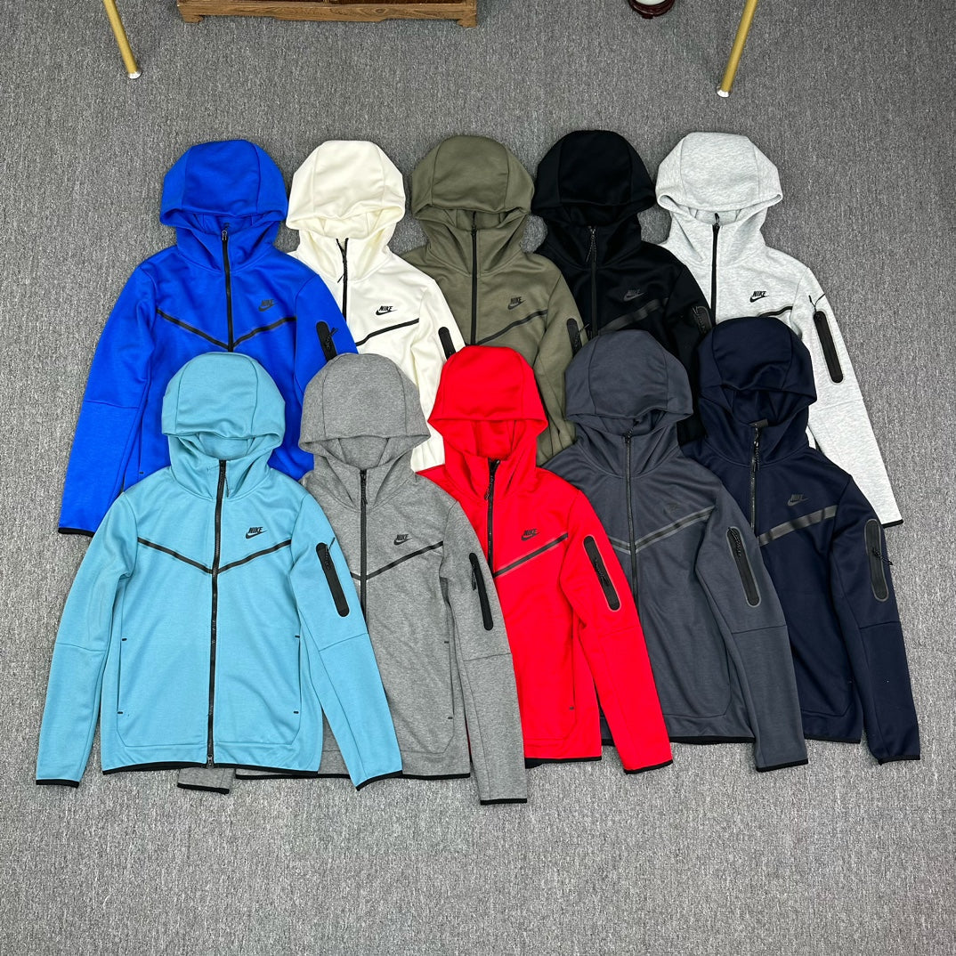 Nike Tech Essentials - Hoodie