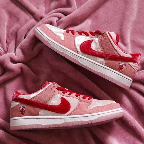 Strange Love Dunks